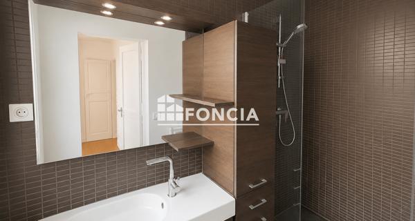 Location Appartement meublé 4 pièces 99.94 m² - Paris 75017