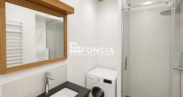 Location Appartement meublé 4 pièces 99.94 m² - Paris 75017