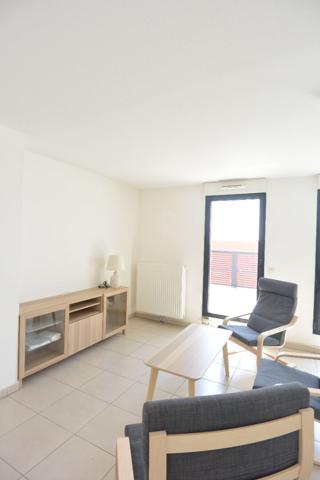 CHARTRONS Appartement 4 pièce(s)