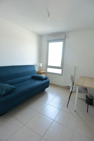 CHARTRONS Appartement 4 pièce(s)