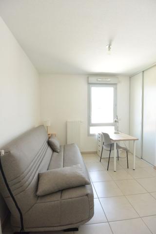 CHARTRONS Appartement 4 pièce(s)