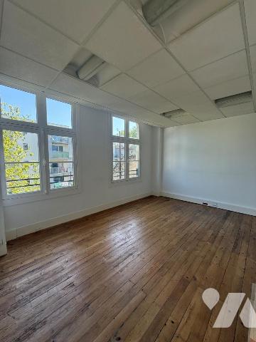 ANGERS CENTRE IMMEUBLE EN PLEINE PROPRIETE A USAGE MIXTE