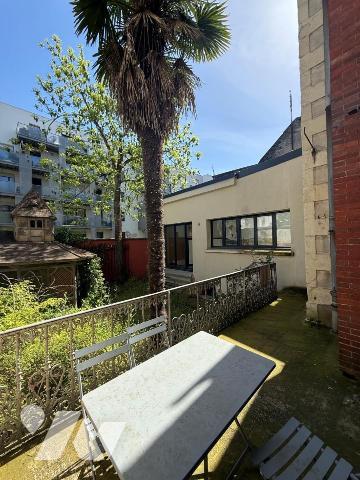 ANGERS CENTRE IMMEUBLE EN PLEINE PROPRIETE A USAGE MIXTE