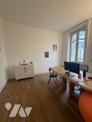 ANGERS CENTRE IMMEUBLE EN PLEINE PROPRIETE A USAGE MIXTE