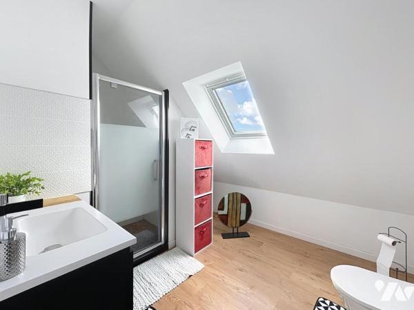 PLOEMEUR entre BOURG et PLAGES - VIE DE PLAIN PIED -  GRAND GARAGE