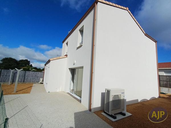 Location maison L Herbergement : 1 058 € - AJP Immobilier Vieillevigne