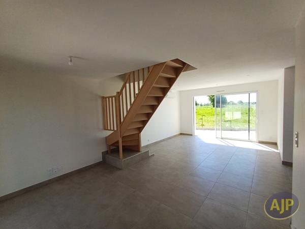 Location maison L Herbergement : 1 058 € - AJP Immobilier Vieillevigne