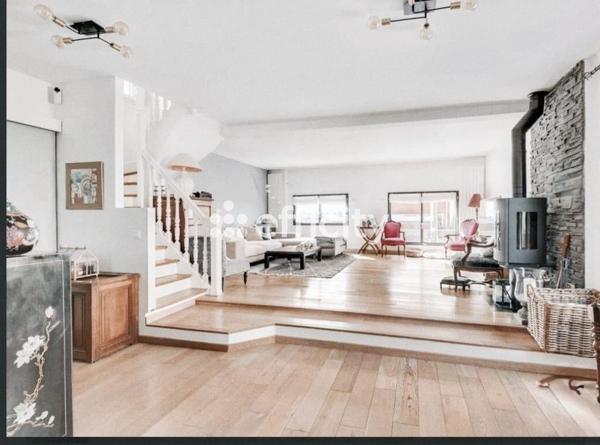 Maison 7 pièces - 180 m²