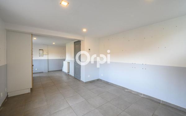 Maison à vendre    2 pièces •  Fenain