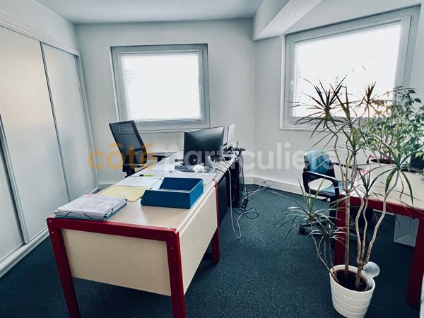 Location Bureaux403,22 m² - CHAMALIÈRES (63400)