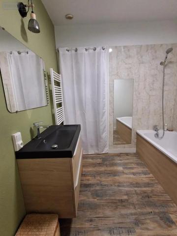 Location - Appartement Bourg-en-Bresse 01000 3 pièces 67 m 2