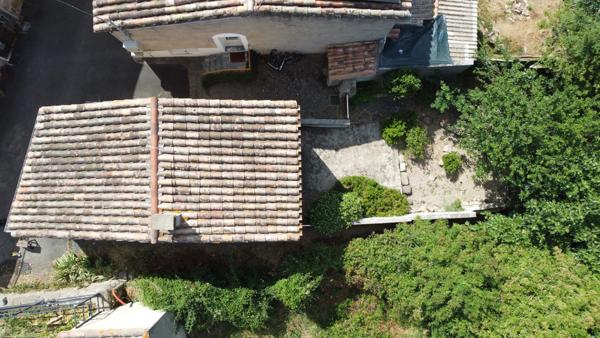 Charmante maison de village en pierre T4 de 85m² avec grange attenante et jardin de 100m²