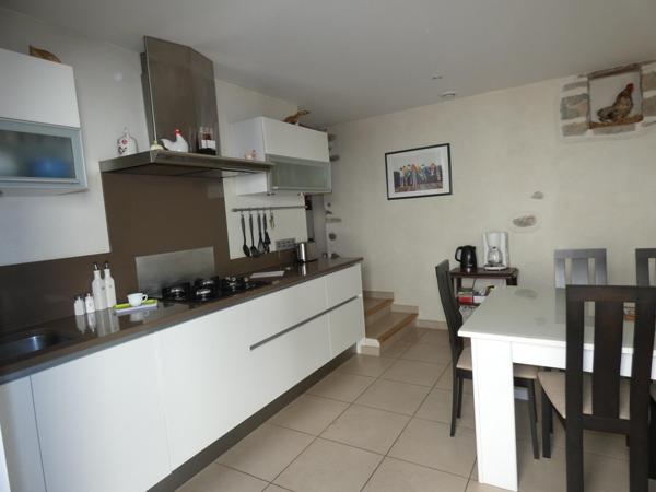 Charmante maison de village en pierre T4 de 85m² avec grange attenante et jardin de 100m²