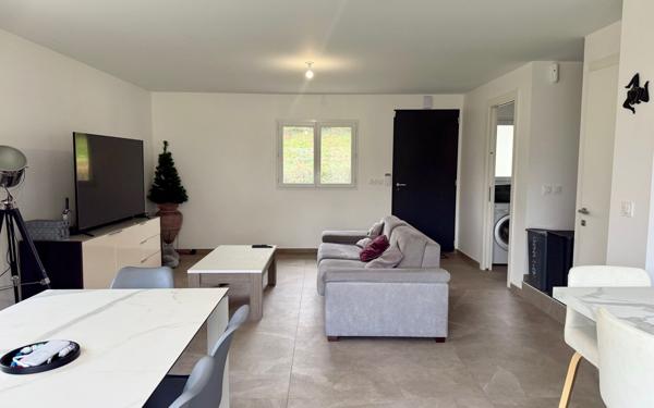 Maison à vendre    4 pièces •  Drumettaz-Clarafond