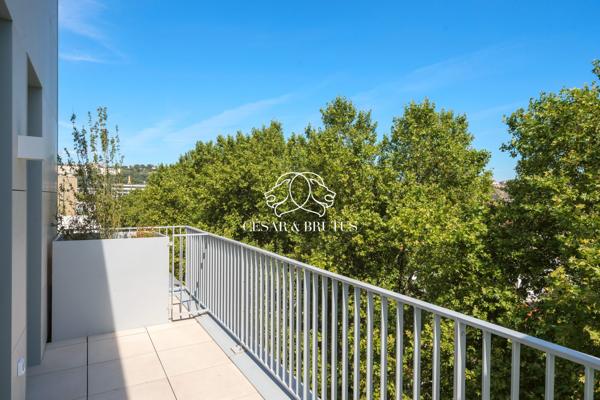 Lyon 7 -Appartement de 76 m² – 2 chamnbres – terrasses – garage