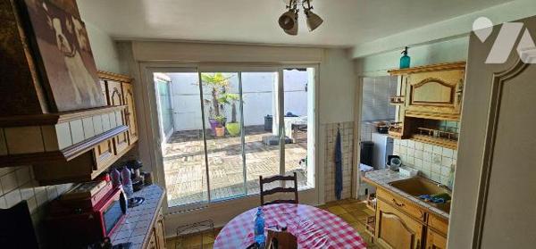 DUNKERQUE CENTRE
Appartement au 1er étage avec une belle terrasse de 65 m².
Belle entrée carr...