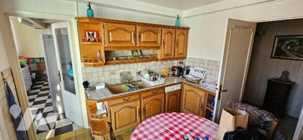 DUNKERQUE CENTRE
Appartement au 1er étage avec une belle terrasse de 65 m².
Belle entrée carr...