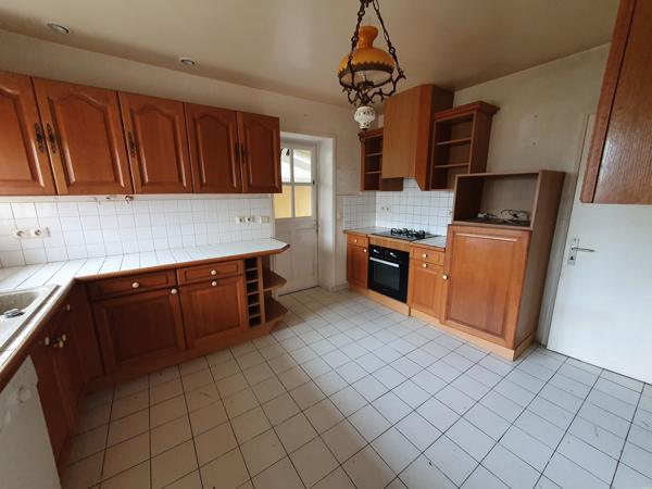 Maison de 98m2 à vendre avec 3 chambres et bureau à Hagetmau Maison de 98m2 à vendre avec 3 chambres et bureau à Hagetmau