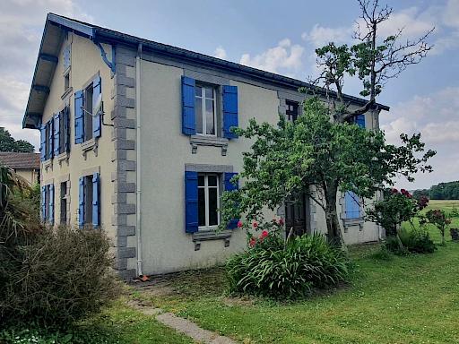 Maison de 98m2 à vendre avec 3 chambres et bureau à Hagetmau Maison de 98m2 à vendre avec 3 chambres et bureau à Hagetmau