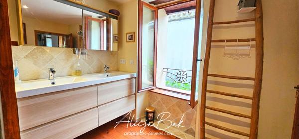 Maison Villespy 12 pièce(s) 255 m2