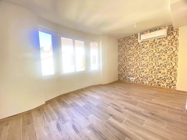 03200 VICHY - MAISON DE VILLE 3 PIÈCES AVEC PATIO ET GARAGE