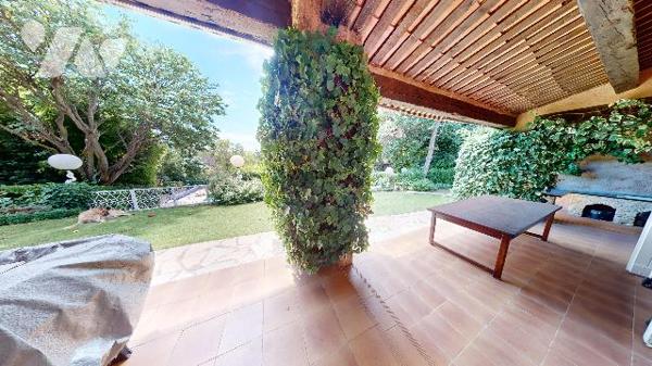 Propriété prestige de 11 pièces cadre exceptionnel  Route Cézanne  LE THOLONET - AIX EN PROVENCE