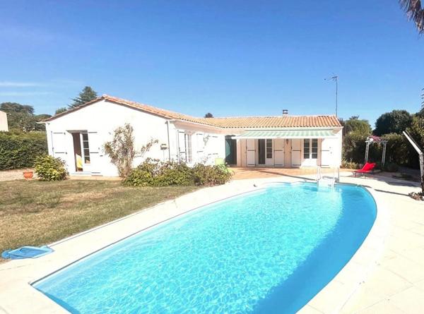 Maison à Saint-Georges-des-Coteaux 4 chambres de 123 m2