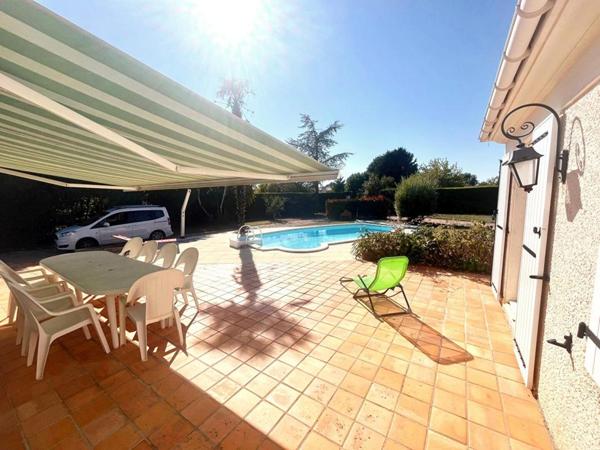 Maison à Saint-Georges-des-Coteaux 4 chambres de 123 m2