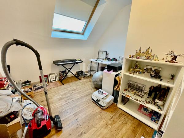 LONGERE - 77m² - 3 CHAMBRES - BOURG- LOCATAIRE EN PLACE