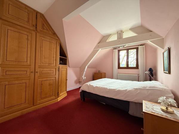 Maison Lons-le-Saunier / 7 pièces / 4 chambres / 137.65 m²
