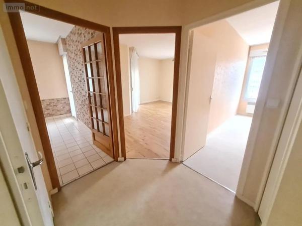 Location - Appartement Montoire-sur-le-Loir 41800 52 m 2 2454 m 2