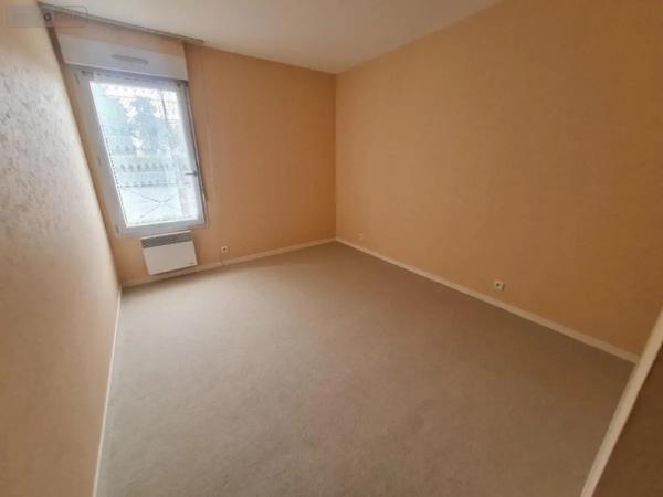 Location - Appartement Montoire-sur-le-Loir 41800 52 m 2 2454 m 2