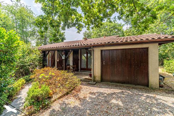 Maison 365 680 € Pessac 4 p 95 m² DPE D