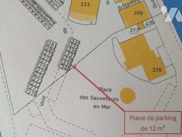 LES SABLES D'OLONNE - Place de parking dans une résidence en copropriété secteur Port Olona.
