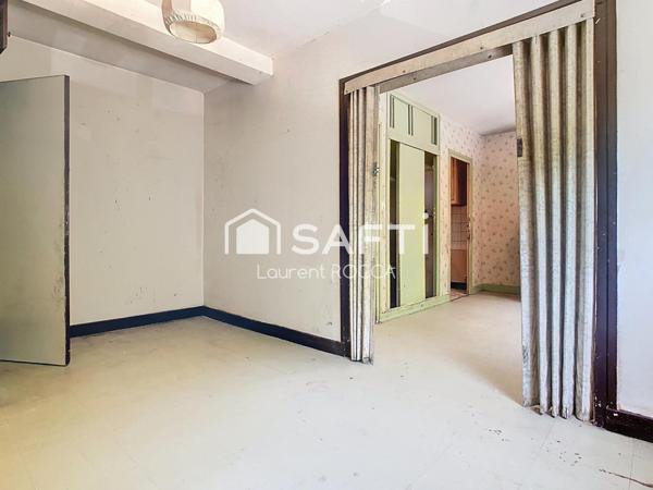 Appartement type T1 centre Moutiers à  renover