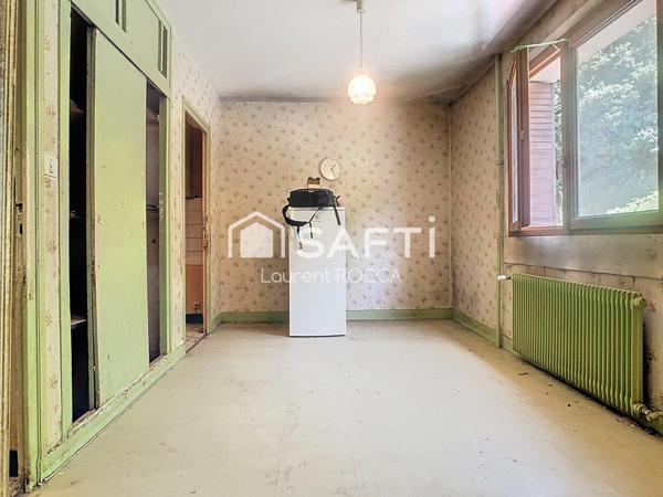 Appartement type T1 centre Moutiers à  renover