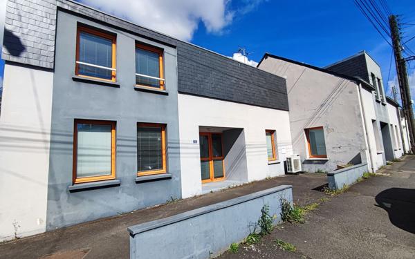 Immeuble à vendre    300 m2 Saint-Nazaire