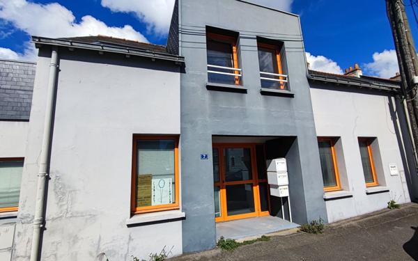 Immeuble à vendre    300 m2 Saint-Nazaire