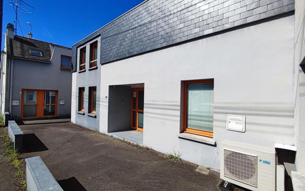 Immeuble à vendre    300 m2 Saint-Nazaire