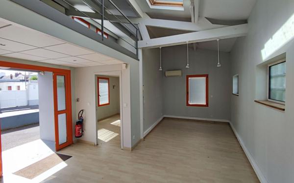 Immeuble à vendre    300 m2 Saint-Nazaire