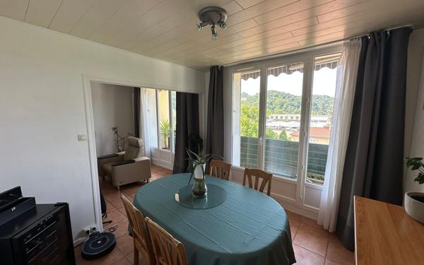 Appartement à vendre    3 pièces •  Vienne