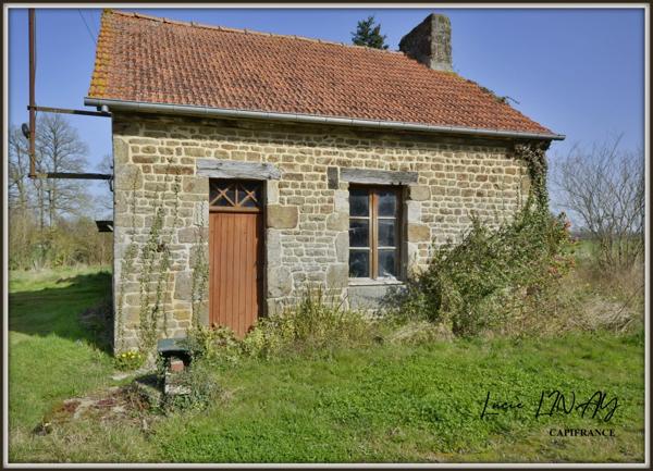 Rare à la vente – Authentique loge en pierre à réhabiliter