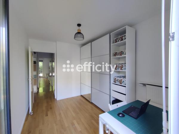 Appartement
         3 pièces
        - 60 m² Exclusivité 550 000 €*