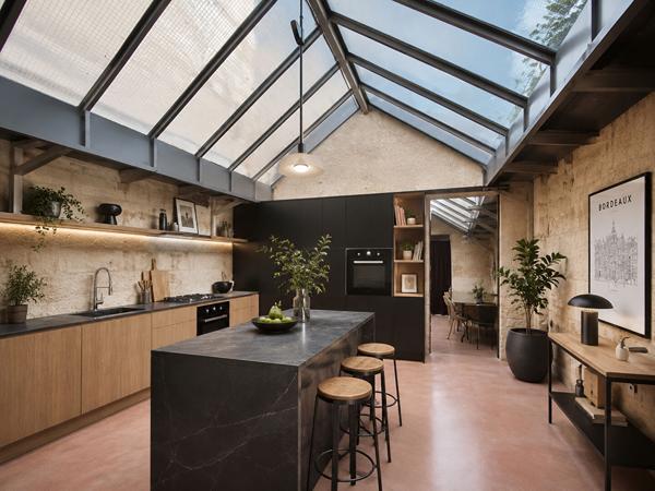 ARCHITECTURE ATYPIQUE- 1700 -Appartement avec terrasse - Bordeaux