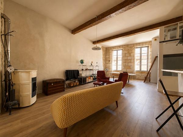 ARCHITECTURE ATYPIQUE- 1700 -Appartement avec terrasse - Bordeaux