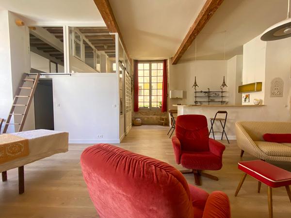 ARCHITECTURE ATYPIQUE- 1700 -Appartement avec terrasse - Bordeaux