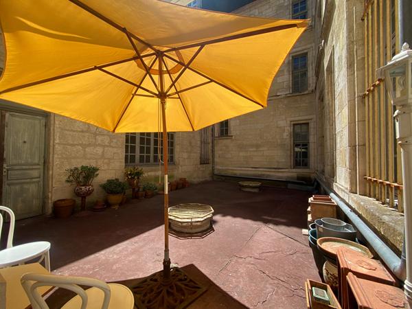 ARCHITECTURE ATYPIQUE- 1700 -Appartement avec terrasse - Bordeaux