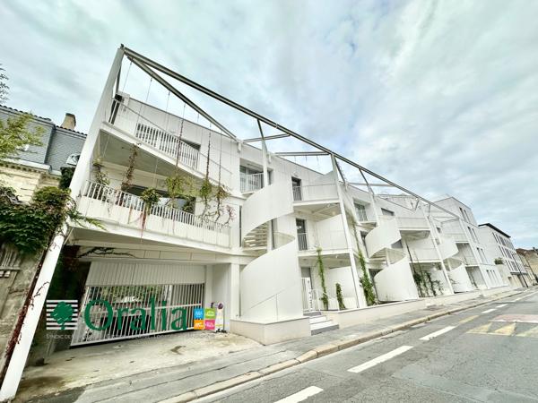 Parking · Location Bordeaux (33000)