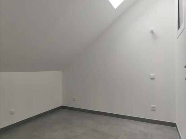 TRES BEL APPARTEMENT DE 40 M² REFAIT A NEUF CLASSE C, AVEC FAIBLES CHARGES, A 150 METRES DE L'EGLISE Méru (60110)