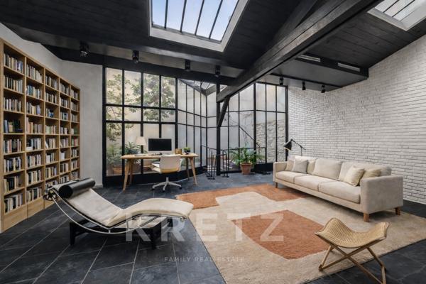 Paris V- Duplex comme une maison au calme absolu